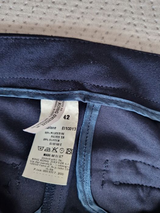 Pantaloni dama, mărimea 42