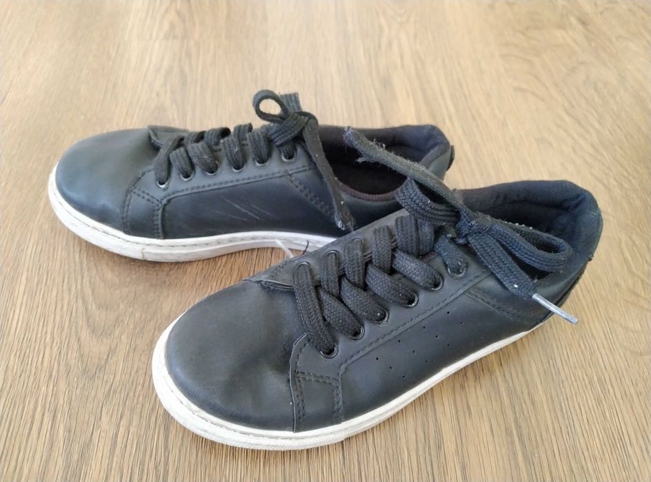 Детски черни унисекс маратонки / кецове, 32 номер, перфектни