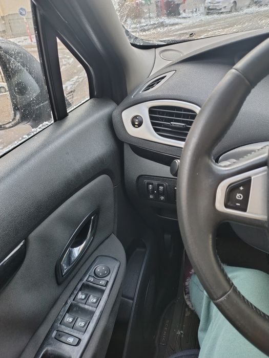 Renault Scenic ,cutie automată 2012