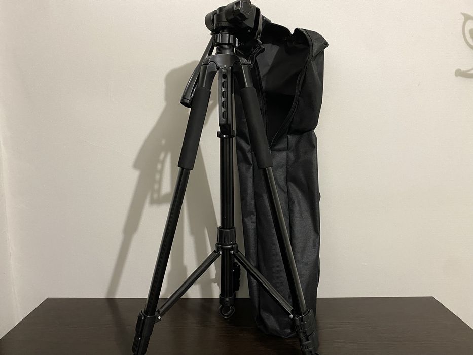 Профессиональный штатив для телефона