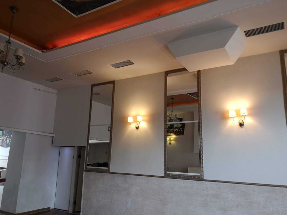Inchiriez spatiu comercial 300 mp untracentral Aiud