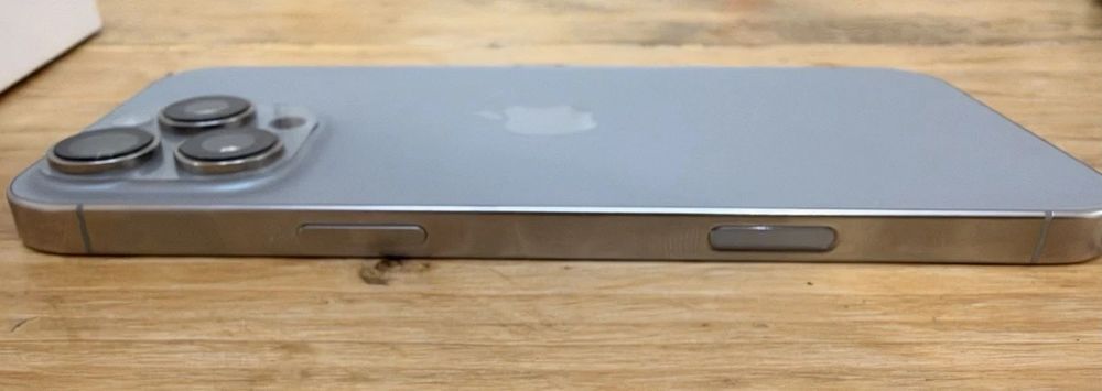 iPhone 16 Pro Max 256GB Natural Titanium