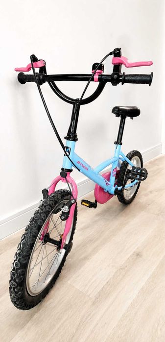 Детско колело с помощни за момиче Btwin 16 цола + подарок - каска