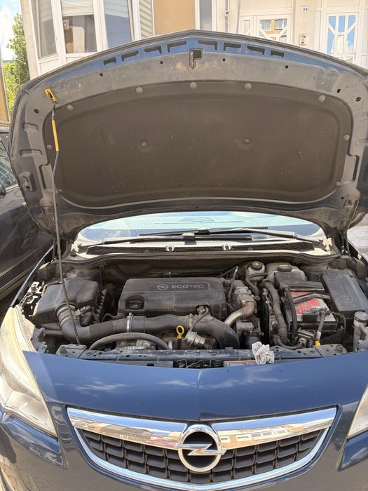 OPEL Astra 2011 — imagine 5