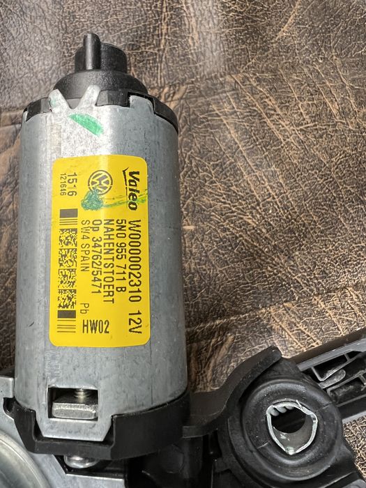 Стопов десен/мотор задна чистачка бутон врата Tiguan