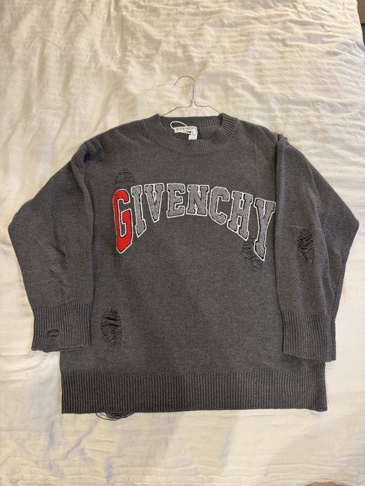 Блуза Givenchy нова М размер