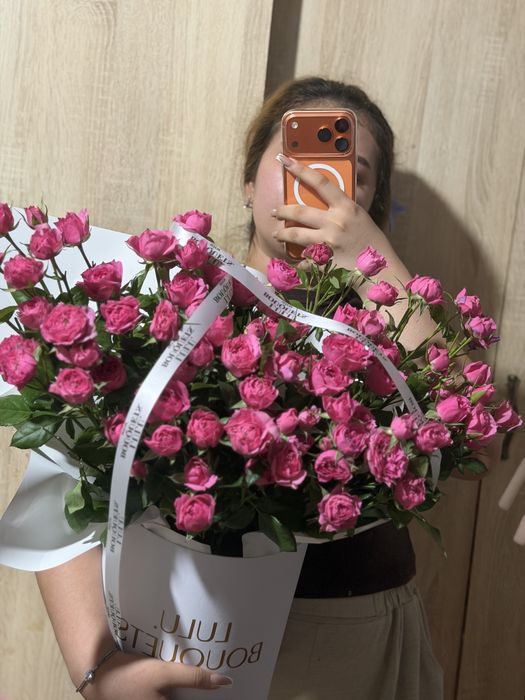 Цветы кустовые розы