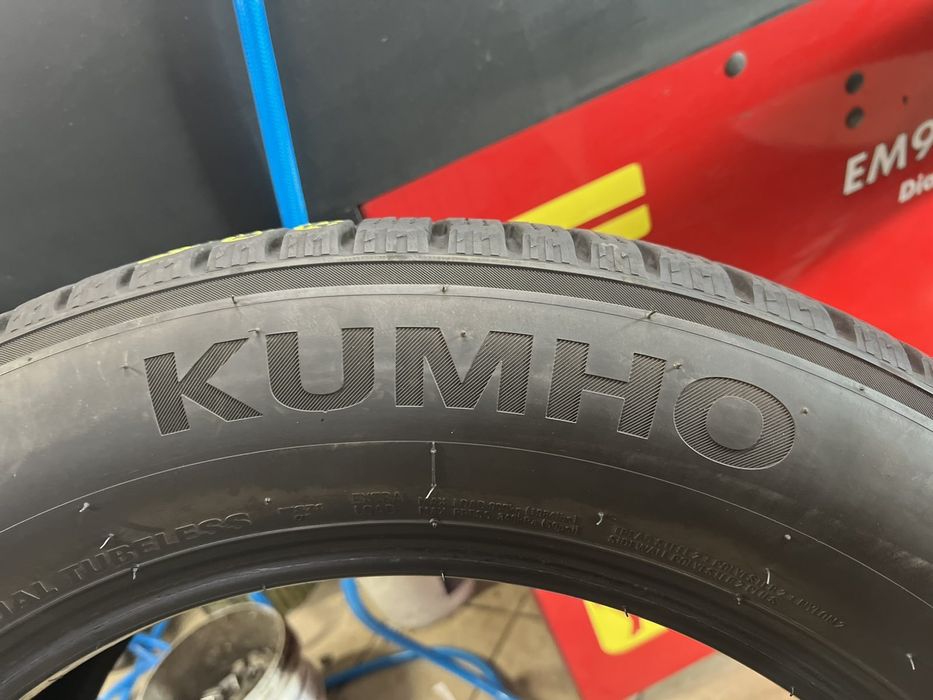 Зимни гуми 225/60 R18 Kumho