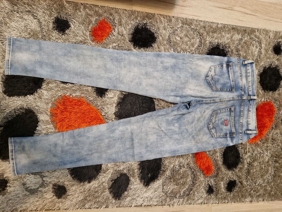 Blugi albaştri damă