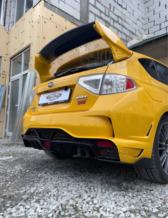 Бампер задний Varis Subaru Impreza GRB