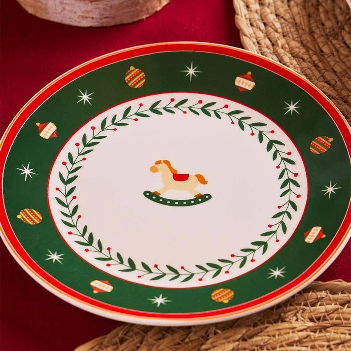 Коледен порцеланов сервиз