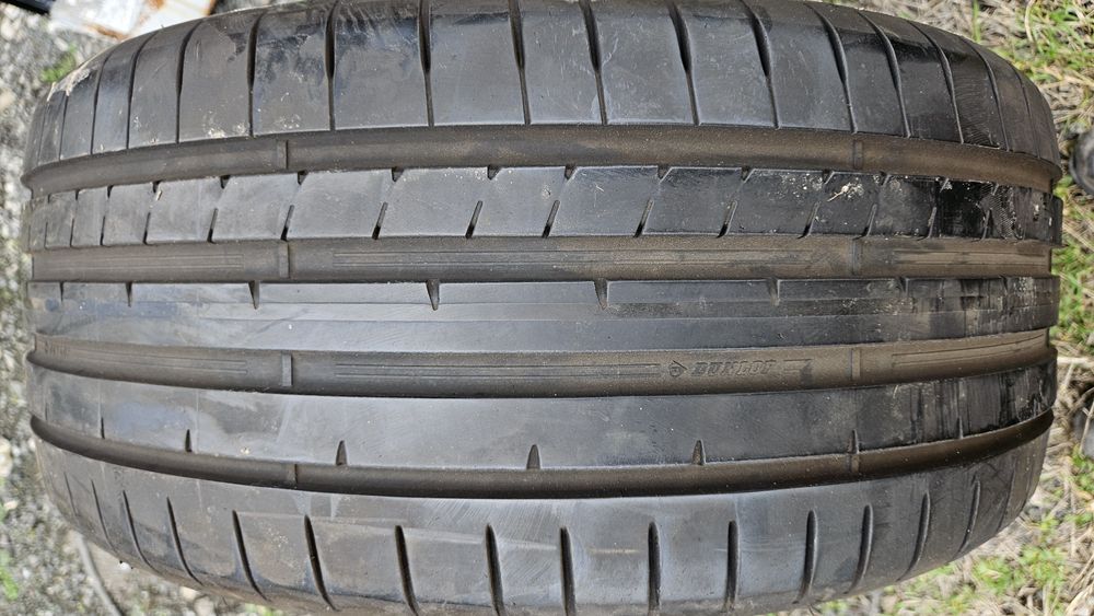 2бр гуми 225 40 18 дънлоп