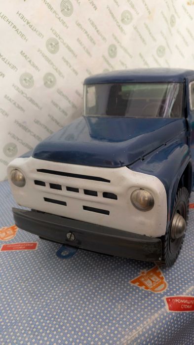 Стара играчка - ЗИЛ