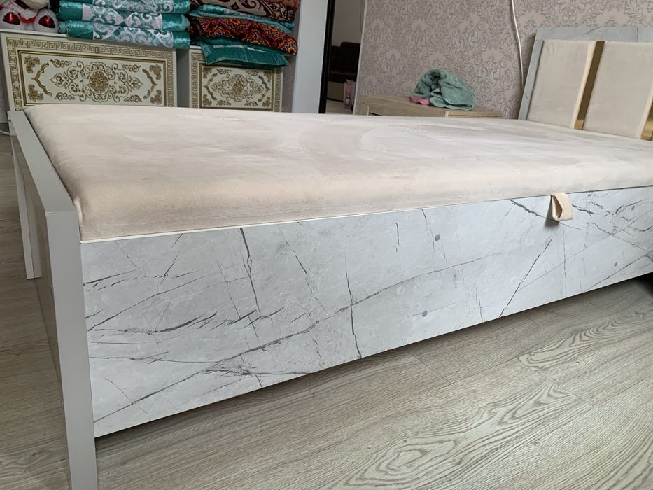 кровать односпальная