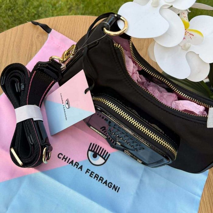 Оригинална чанта за рамо и кросбоди Chiara Ferragni Намалена цена -35%