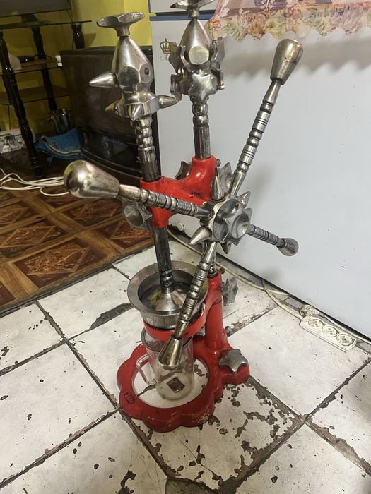 Анар сығатын аппарат