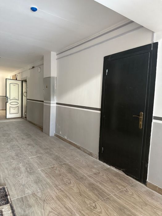 Срочно! 2к кв 62м² , евроремонт, 2 этаж, лифт. Торг. Цена: 410 млн сум