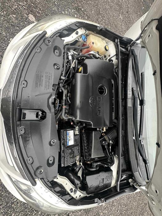 На части: Toyota Avensis 2. 0 D-4D T27, 2012 г.