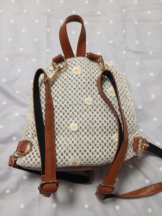 Малка дамска раница