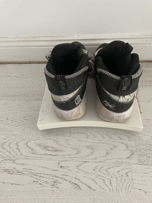 Спортивная обувь