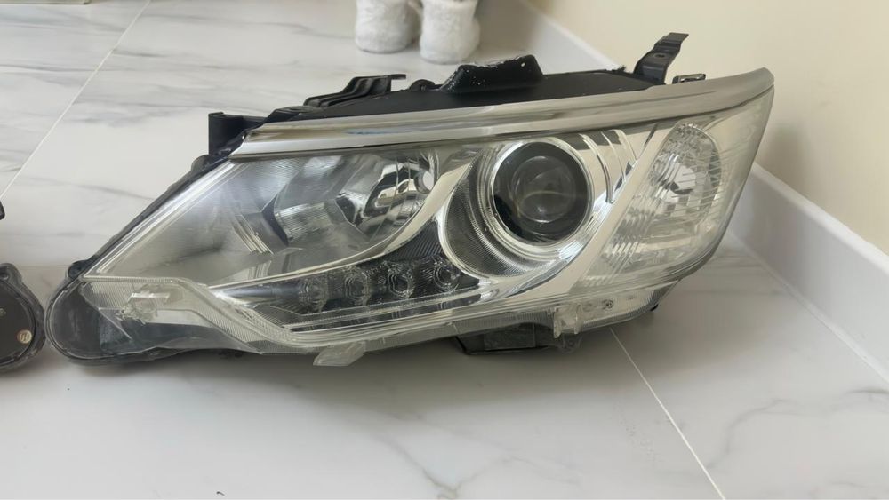 Фары на Toyota Camry 55