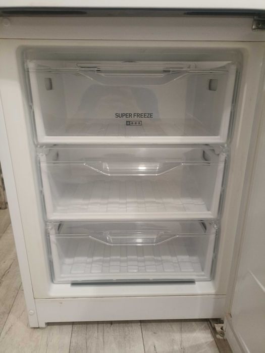 Холодильник INDESIT