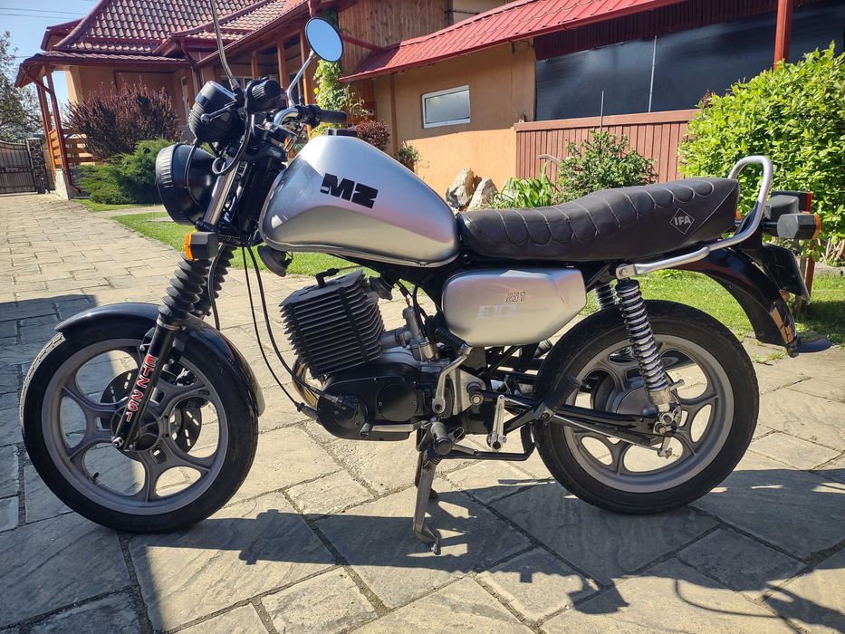 De vânzare MZ ETZ 251