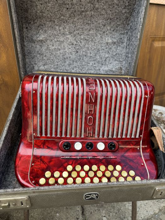 Acordeon Hohner Club III