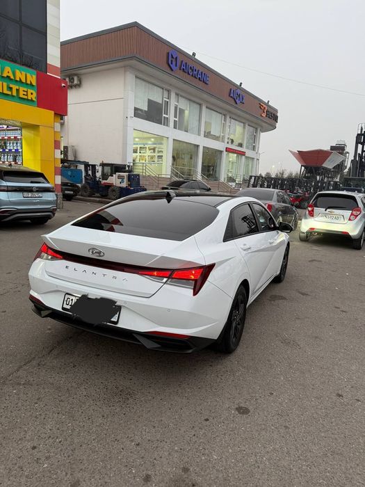 Hyundai elantra   нахт ёки банк сотилади