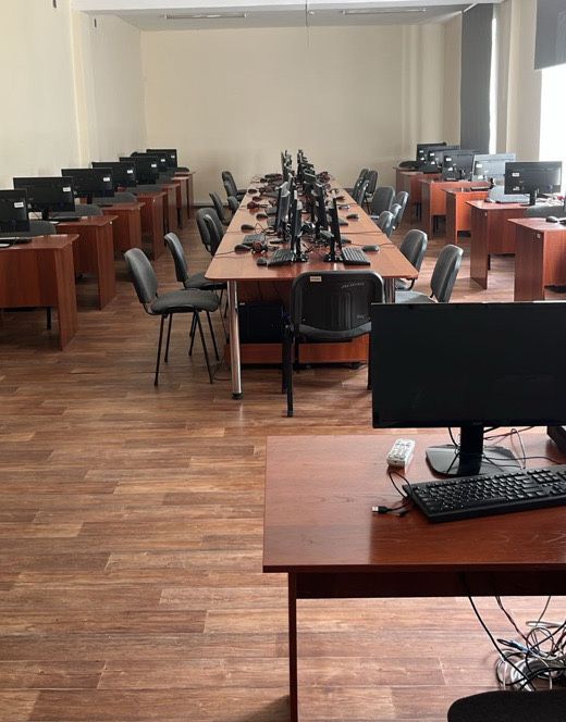Стол компьютерный, срочно