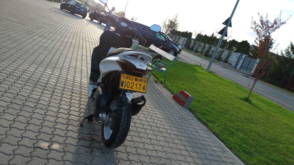 Vând Honda AF49/X8RS