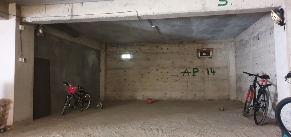 VAND Garaj cu 2/4 locuri de masina Inel 2/Allegria/Academia Naval