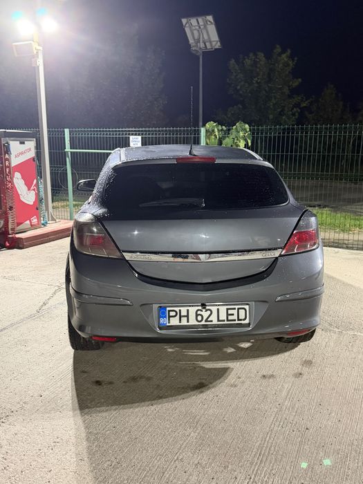 Opel Astra H GTC 2006