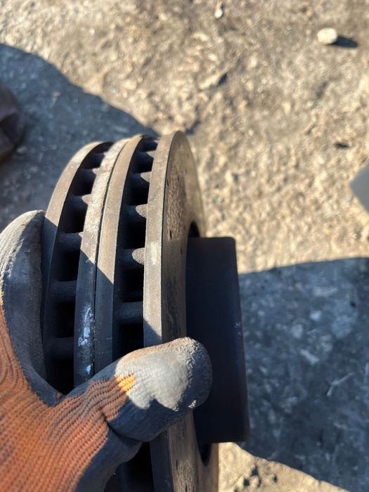 Предни и задни дискове и апарати за Mercedes W205 OM651