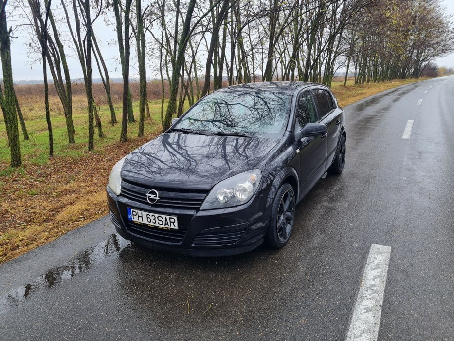 Plansa bord Opel Astra H , breck , hatchback , cabrio