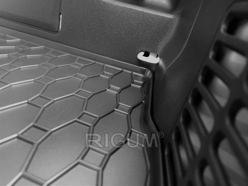 Гумени стелки или багажник SKODA FABIA III 3 от 2014 до 2020 г.