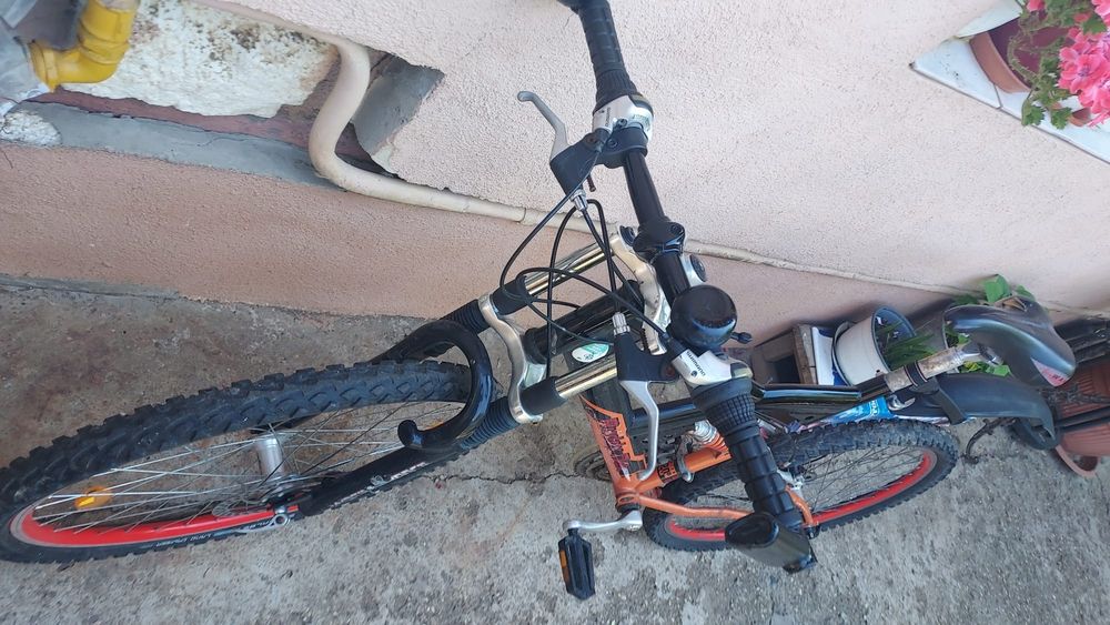 Bicicleta full suspension, roti 2.0 echipata complet, pret accesibil.