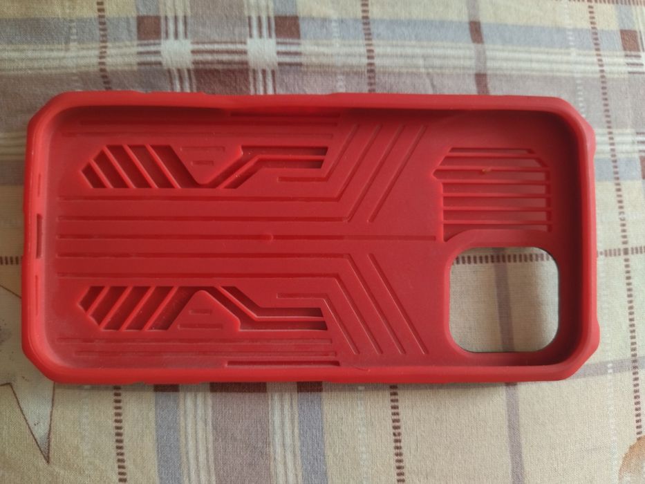 чехол на iPhone 13 Pro