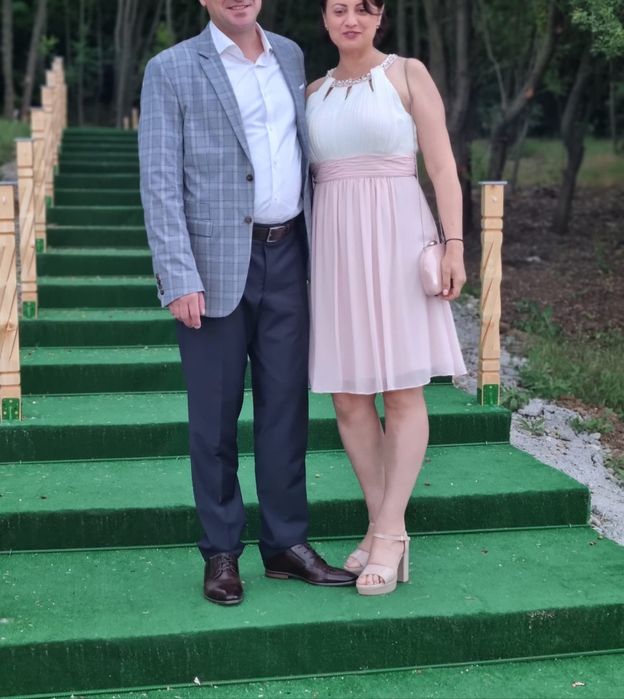 Rochie eleganta alb cu roz