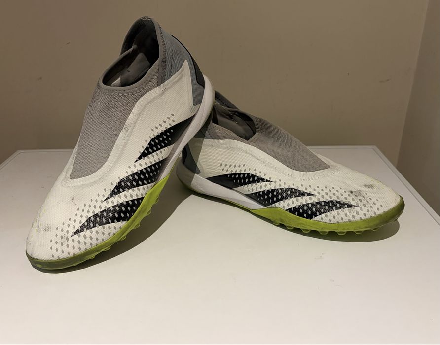 Стиножки 43 ти номер addidas predator