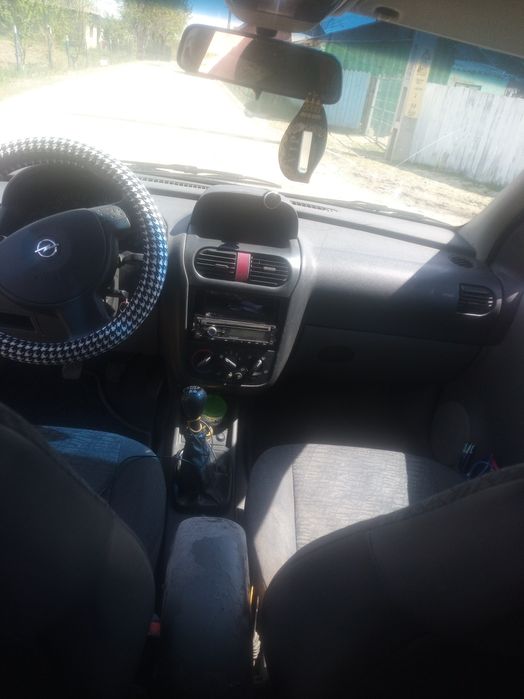 OPEL CORSA Anul 2001