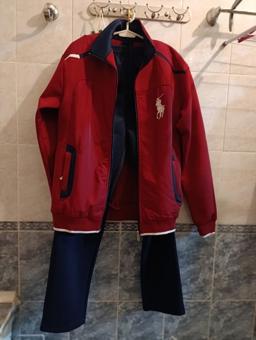 Спортивный костюм