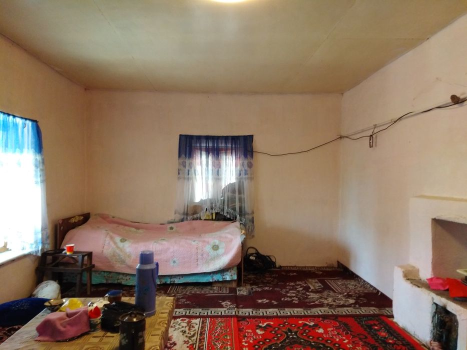 Янгибозорни сентирида уй