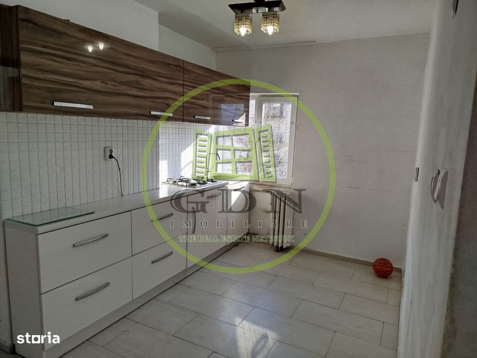 Apartament 3 camere, Velenta, zona Razboieni