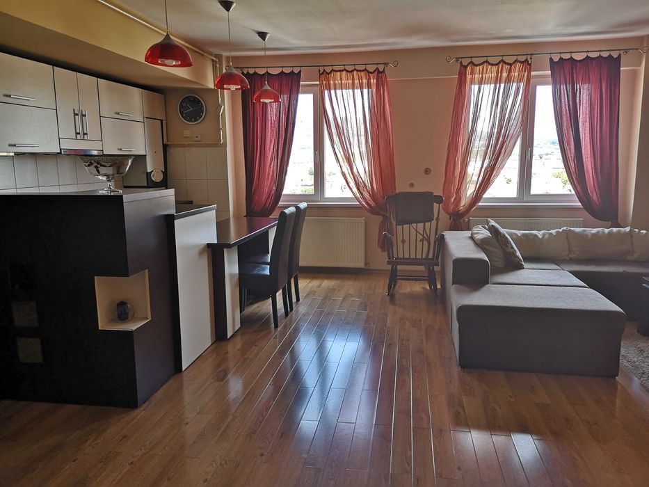 Vand apartament 76 mp si garaj subteran, bloc nou, etaj intermediar, lift, zona de sus