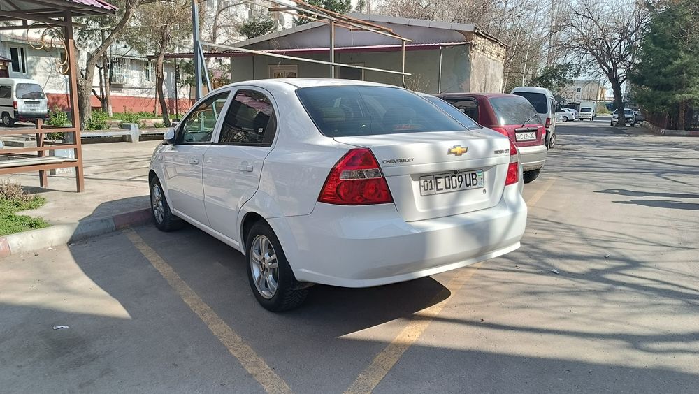 Nexia3 avtomat яхши холатда