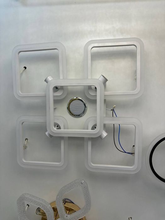 Hit tech led lampa svitilnik bra plafon ustanofka