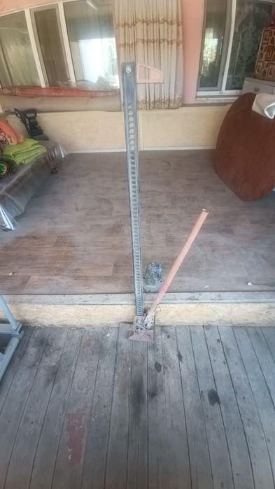 Домкрат реечный 3 тонна