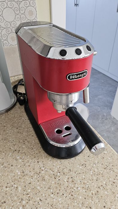 Рожковая Кофеварка Delonghi 685