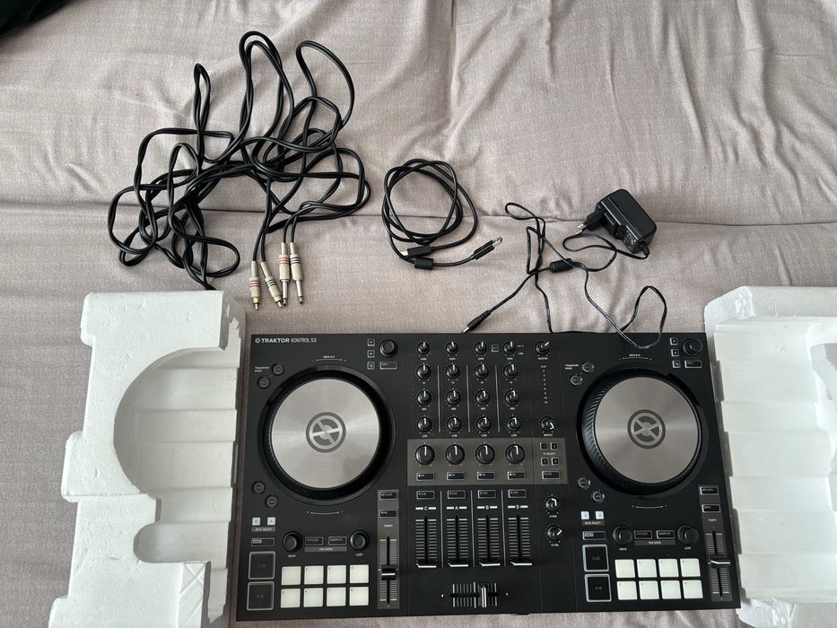 Consola DJ Native Instruments Traktor Kontrol S3